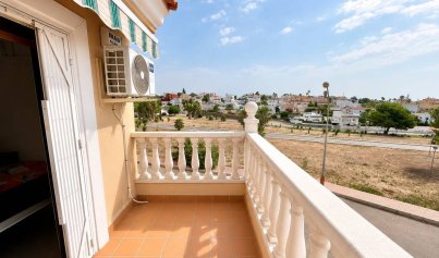 Resale - Villa -
Villamartín - Blue Lagoon