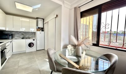 Resale - Villa -
Villamartín - Blue Lagoon