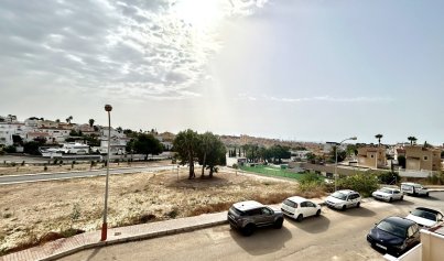 Resale - Villa -
Villamartín - Blue Lagoon