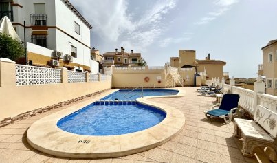 Resale - Villa -
Villamartín - Blue Lagoon