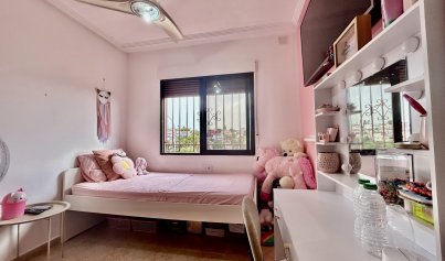 Resale - Villa -
Villamartín - Blue Lagoon