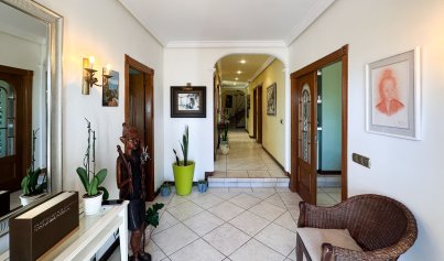 Wiederverkauf - Villa -
La Mata