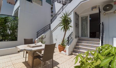 Resale - Townhouse -
Villamartín - Verdemar
