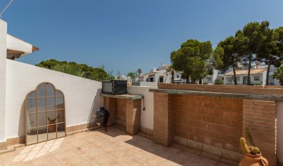 Resale - Townhouse -
Villamartín - Verdemar