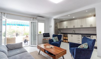 Resale - Townhouse -
Villamartín - Verdemar