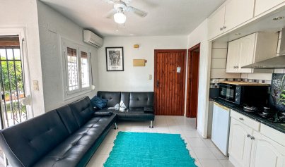 Resale - Bungalow -
San Miguel de Salinas - Bellavista
