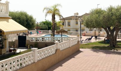 Resale - Bungalow -
San Miguel de Salinas - Bellavista