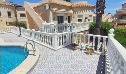 Resale - Villa -
Orihuela Costa - Villamartin