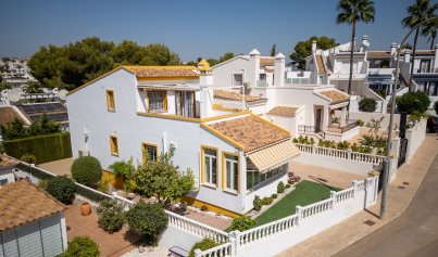 Resale - Villa -
Villamartín - La Rioja