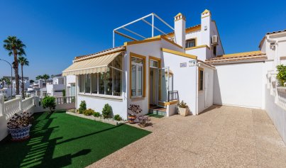 Resale - Villa -
Villamartín - La Rioja