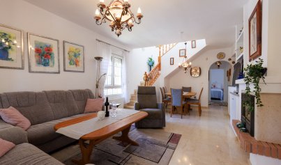 Resale - Villa -
Villamartín - La Rioja