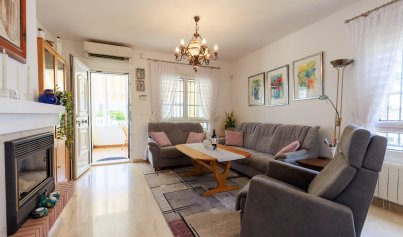 Resale - Villa -
Villamartín - La Rioja