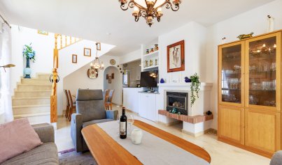 Resale - Villa -
Villamartín - La Rioja