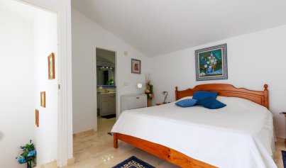 Resale - Villa -
Villamartín - La Rioja