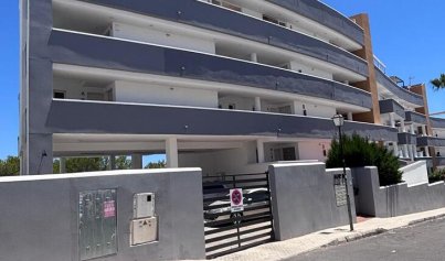 Återförsäljning - Lägenhet -
Villamartín - La Fuente