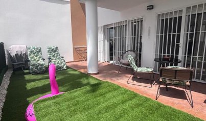 Återförsäljning - Lägenhet -
Villamartín - La Fuente