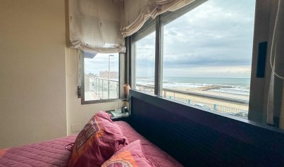 Resale - Apartment -
Torrevieja - Playa de los Locos