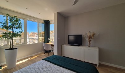Återförsäljning - Radhus -
Alicante - La Florida