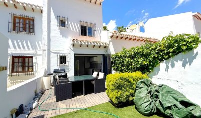 Resale - Townhouse -
Orihuela Costa - Villamartin