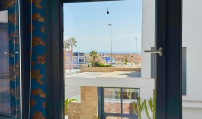 Återförsäljning - Villa -
Lomas de Cabo Roig