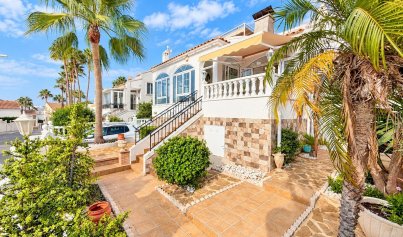 Resale - Villa -
Orihuela Costa - Lomas de Cabo Roig