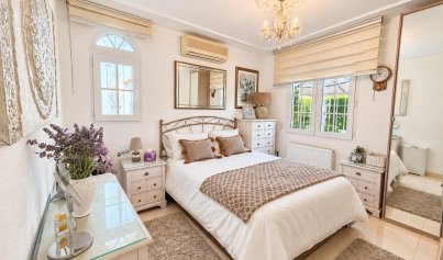 Resale - Villa -
Orihuela Costa - Lomas de Cabo Roig