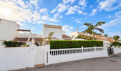 Resale - Villa -
Orihuela Costa - Lomas de Cabo Roig