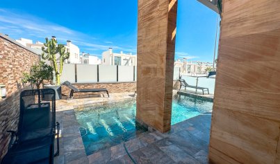 Återförsäljning - Villa -
Lomas de Cabo Roig