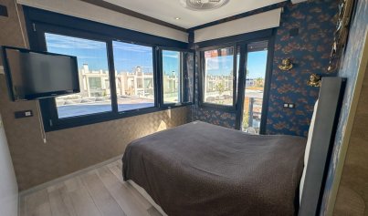Återförsäljning - Villa -
Lomas de Cabo Roig