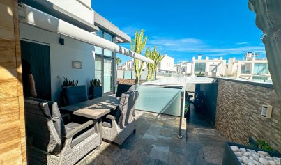 Återförsäljning - Villa -
Lomas de Cabo Roig