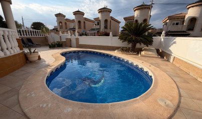 Resale - Villa -
Orihuela Costa - Villamartín-Las Filipinas