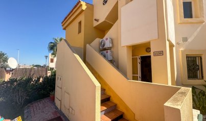 Resale - Bungalow -
Orihuela Costa - Los Altos