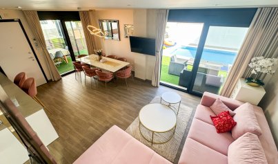 Resale - Villa -
Torrevieja - Nueva Torrevieja - Aguas Nuevas
