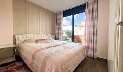 Resale - Villa -
Torrevieja - Nueva Torrevieja - Aguas Nuevas