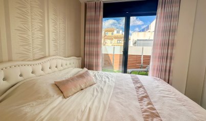 Resale - Villa -
Torrevieja - Nueva Torrevieja - Aguas Nuevas
