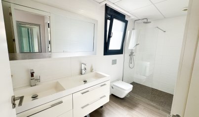 Resale - Villa -
Torrevieja - Nueva Torrevieja - Aguas Nuevas