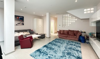 Resale - Villa -
Torrevieja - Nueva Torrevieja - Aguas Nuevas