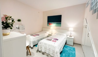 Resale - Villa -
Torrevieja - Nueva Torrevieja - Aguas Nuevas