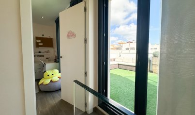 Resale - Villa -
Torrevieja - Nueva Torrevieja - Aguas Nuevas