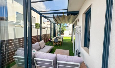 Resale - Villa -
Torrevieja - Nueva Torrevieja - Aguas Nuevas