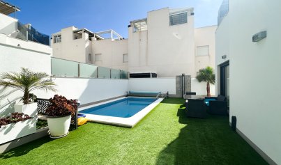 Resale - Villa -
Torrevieja - Nueva Torrevieja - Aguas Nuevas