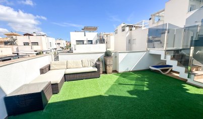 Resale - Villa -
Torrevieja - Nueva Torrevieja - Aguas Nuevas