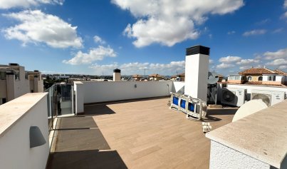 Resale - Villa -
Torrevieja - Nueva Torrevieja - Aguas Nuevas