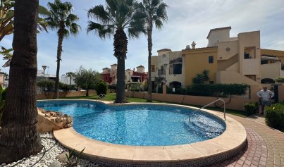 Resale - Bungalow -
Orihuela Costa - Los Altos