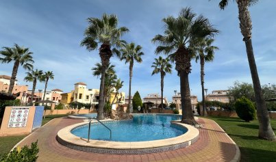 Resale - Bungalow -
Orihuela Costa - Los Altos