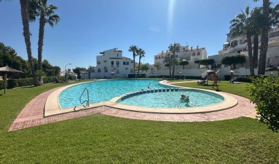 Wiederverkauf - Stadthaus -
La Mata