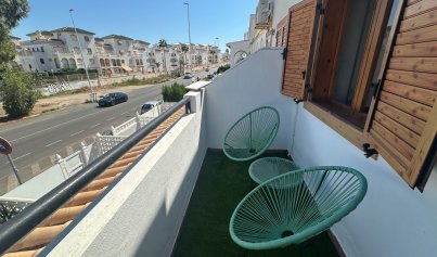 Wiederverkauf - Stadthaus -
La Mata