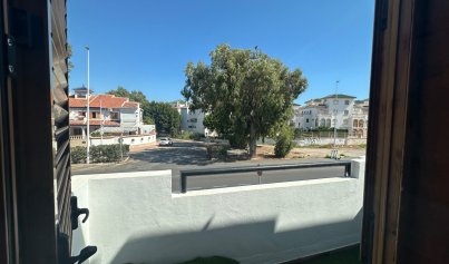 Wiederverkauf - Stadthaus -
La Mata
