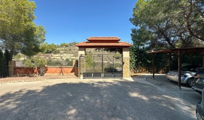 Resale - Finca / Country House -
San Miguel de Salinas - Costa Blanca Sur