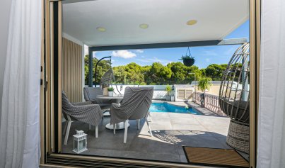 Resale - Quad House -
Mil Palmeras - Riomar
